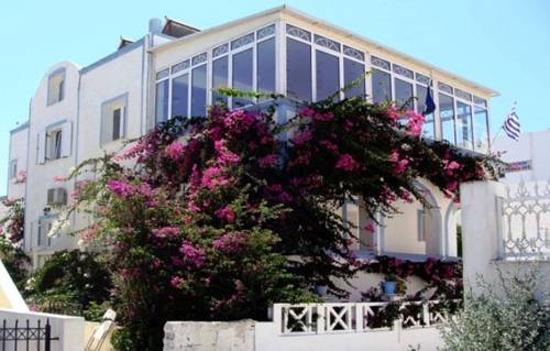 Firá Grèce VIP Hotel code promo booking.com